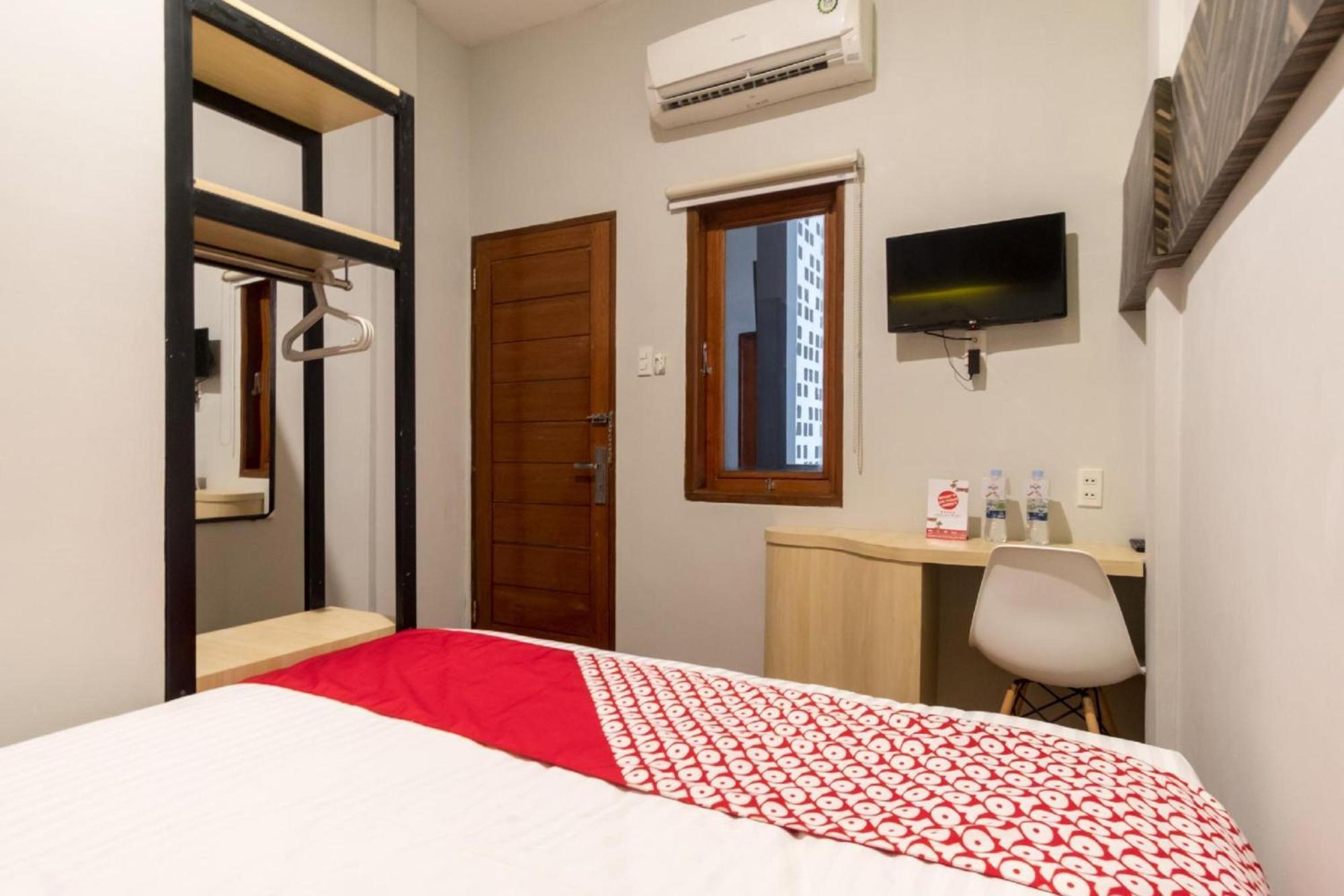 Super Oyo 456 Aljadid Guest House Medan Esterno foto