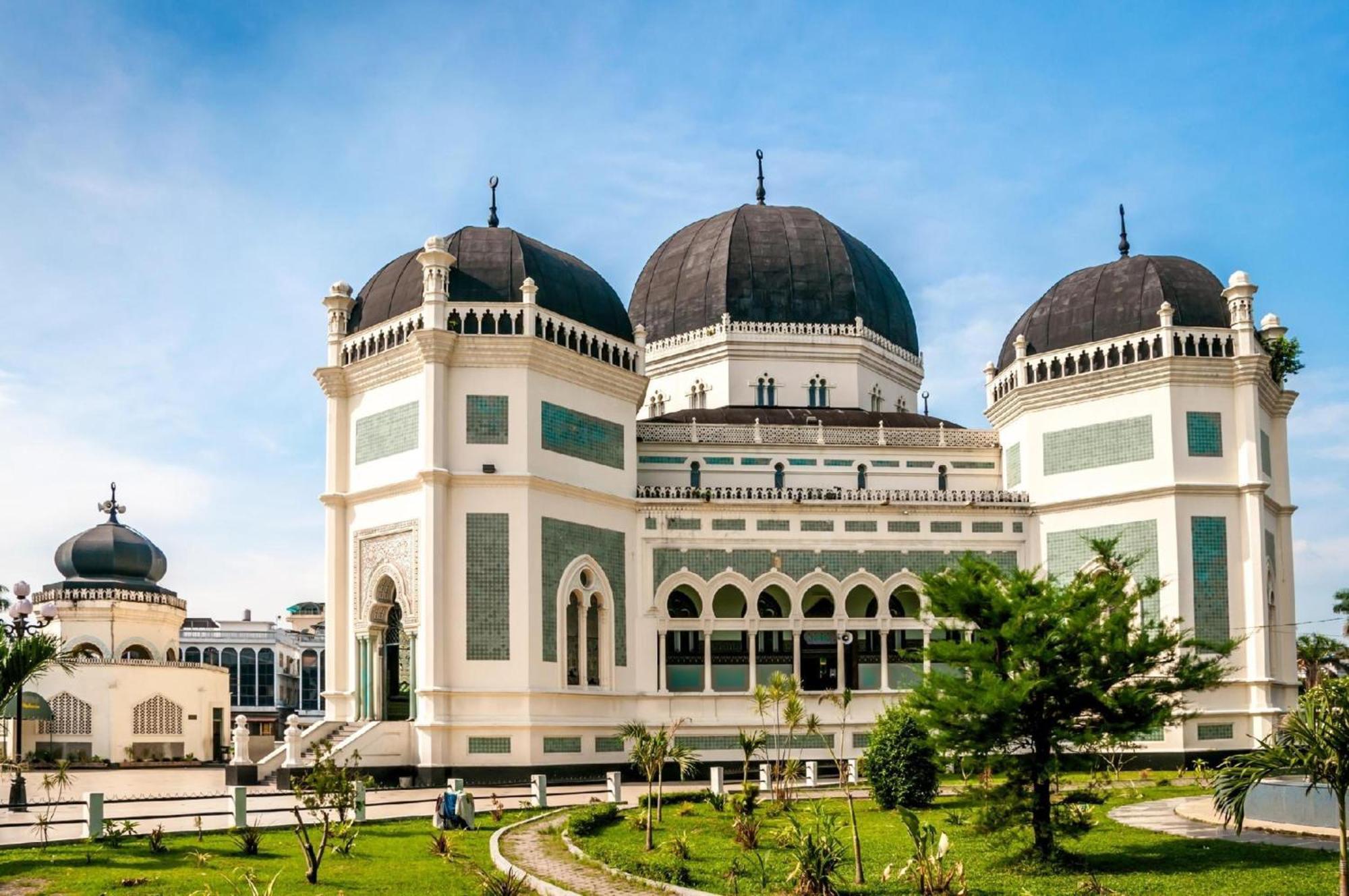 Super Oyo 456 Aljadid Guest House Medan Esterno foto